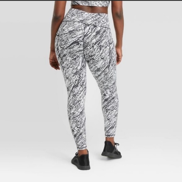 All In Motion Simplicity Marble Print Contour High-Rise 7/8 Leggings size Medium - Picture 3 of 16